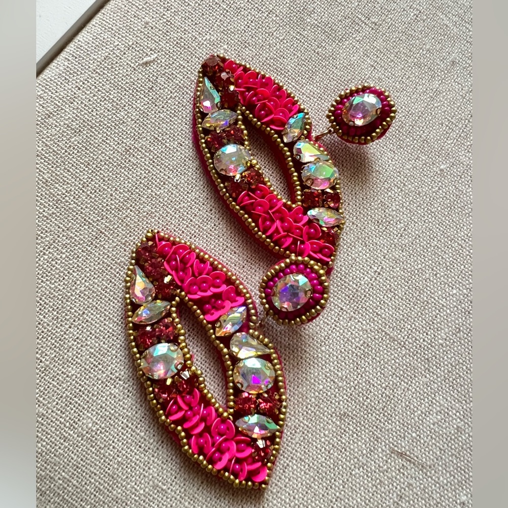 Kiss beaded Earrings
